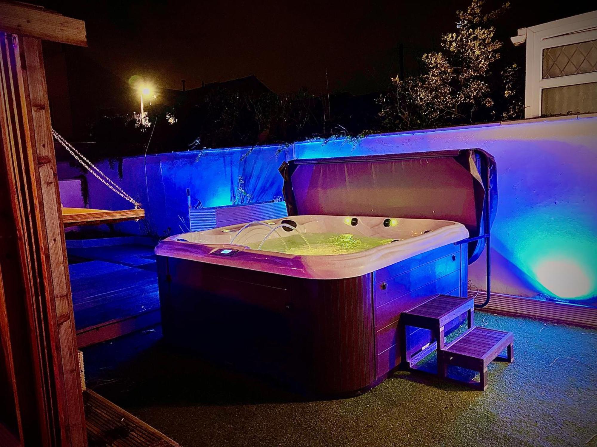 Villa Sleeps10-Parking-Garden-Hottub-Petfriendly Blackpool Exterior foto